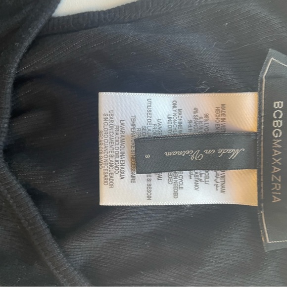 BCBG original design. Body con dress. Super sexy! Size small. Perfect condition. - Picture 4 of 6